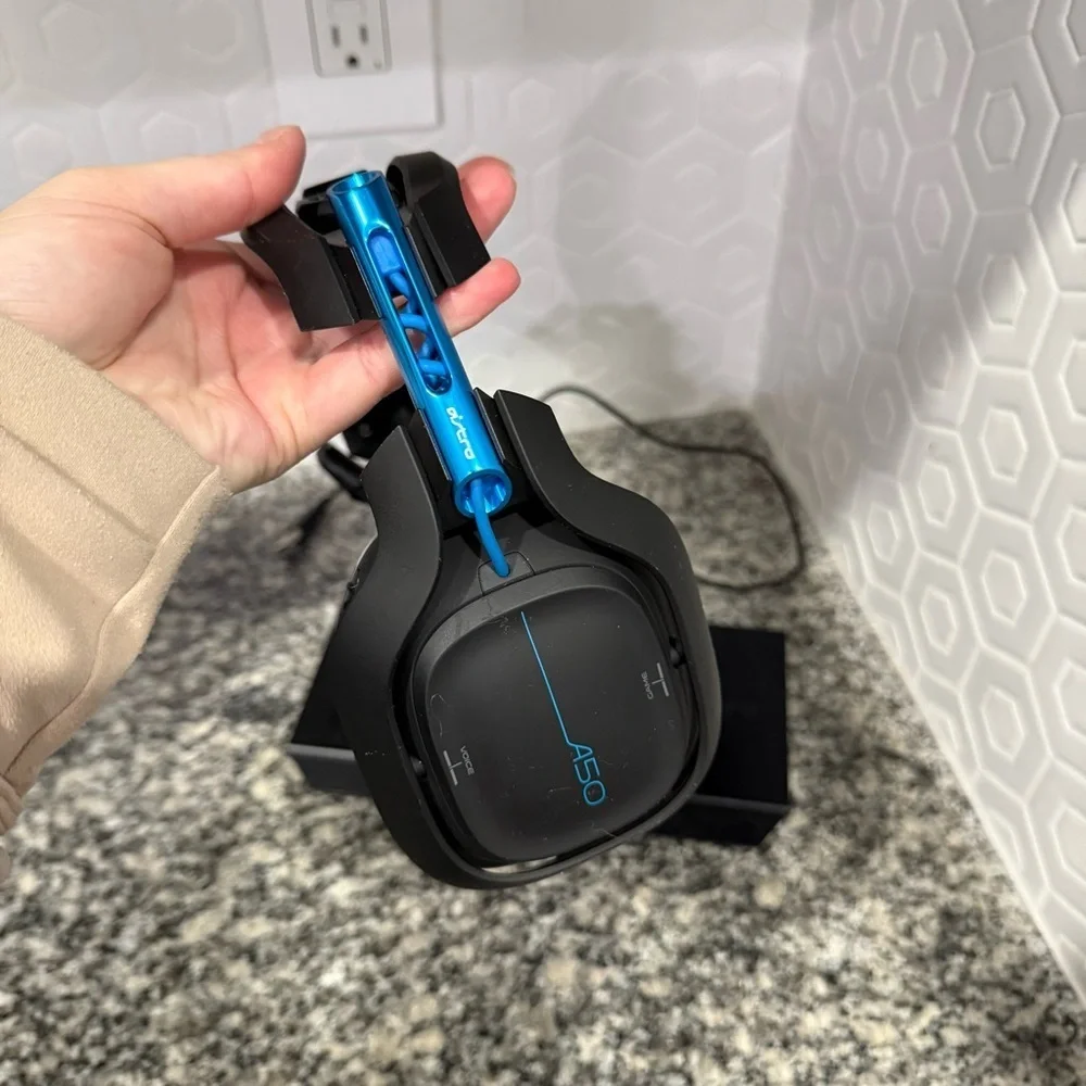 ASTRO A50 Wireless Dolby Blue Edition Gaming PC + Playstation headset